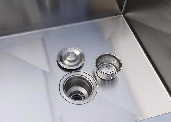Chậu rửa đơn inox công nghiệp có lỗ xả rác 2