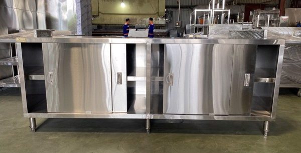 Bàn tủ inox cao cấp 3 tầng 4 có cánh lùa 2